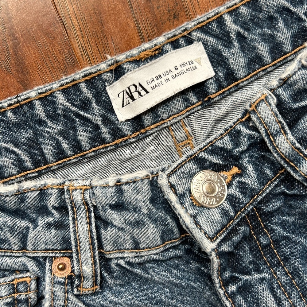 Zara Classic 90s Distressed Jeans Woman’s Size 6 - Picture 3 of 10